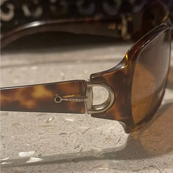 Gucci Tortoise Shell Sunglasses GG2575/S 